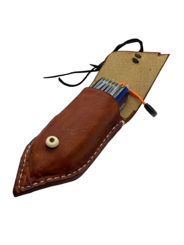 Funda Artesanal en Piel para Navaja Victorinox Swiss Champ -para Cinturón - Imagen 2