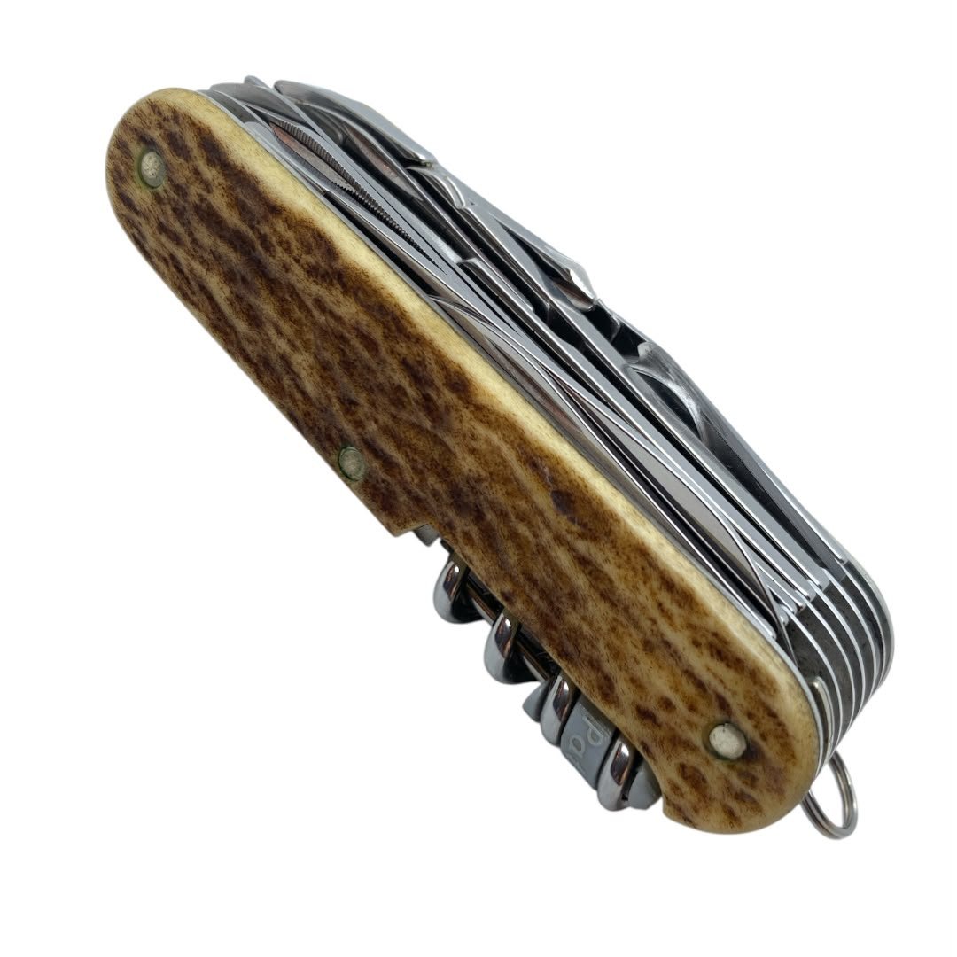 Navaja Victorinox Swiss Champ Cachas En Asta de ciervo coleccionable 1.6791.66 - Imagen 2