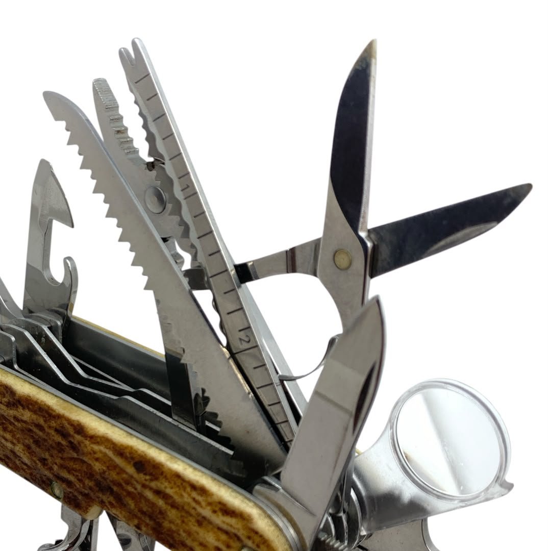 Navaja Victorinox Swiss Champ Cachas En Asta de ciervo coleccionable 1.6791.66 - Imagen 12
